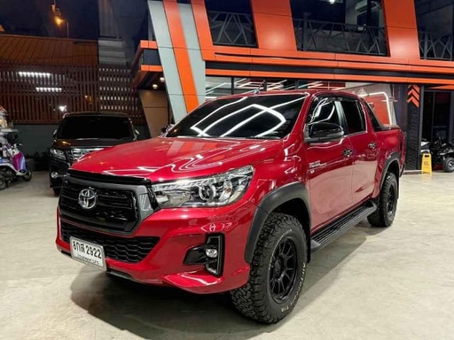 2019 TOYOTA Hilux