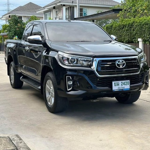 2019 TOYOTA Hilux