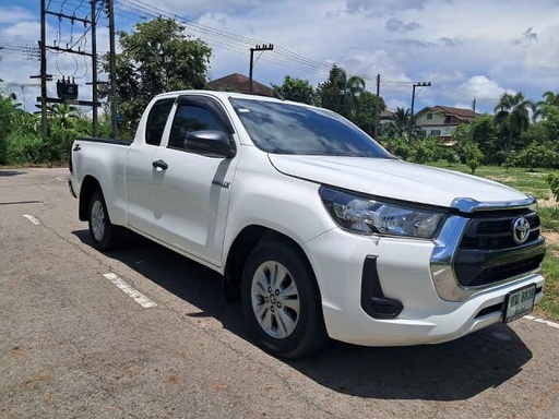 2023 TOYOTA Hilux