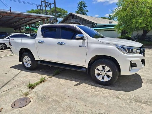 2018 TOYOTA Hilux