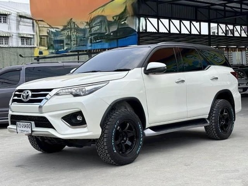 2018 TOYOTA Fortuner