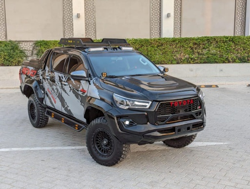 2020 TOYOTA Hilux