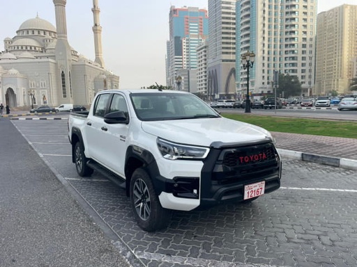 2021 TOYOTA Hilux