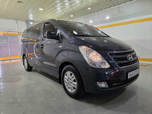 2017 HYUNDAI Grand Starex