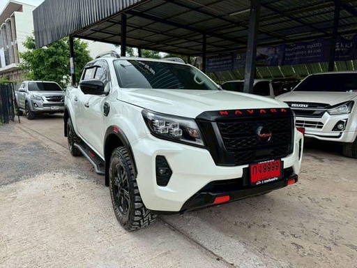 2020 NISSAN Navara