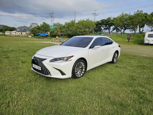 2023 LEXUS ES