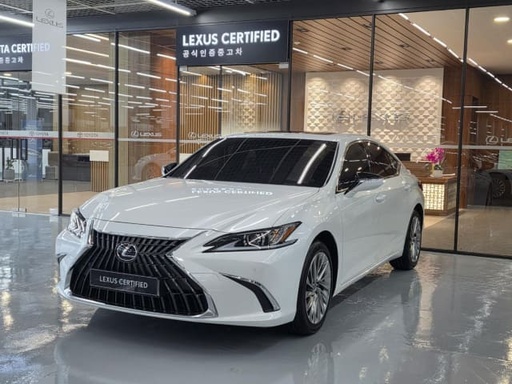 2025 LEXUS ES