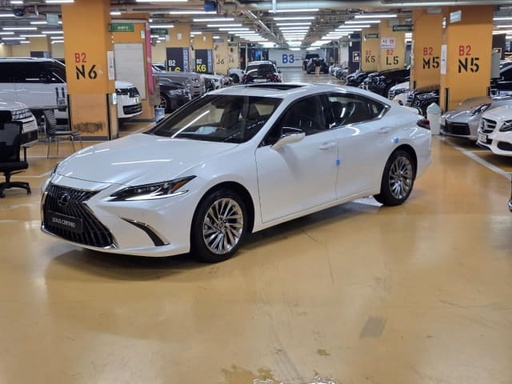 2025 LEXUS ES