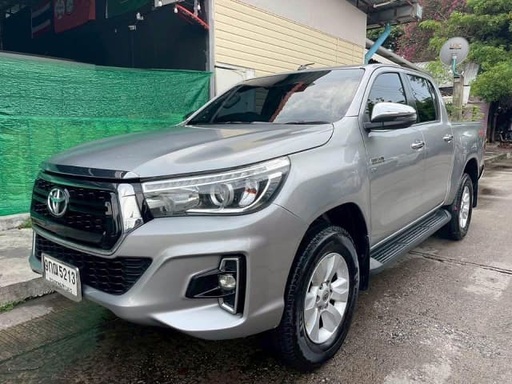 2019 TOYOTA Hilux