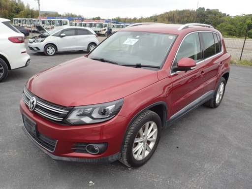 2016 VOLKSWAGEN Tiguan