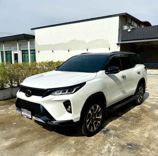 2023 TOYOTA Fortuner