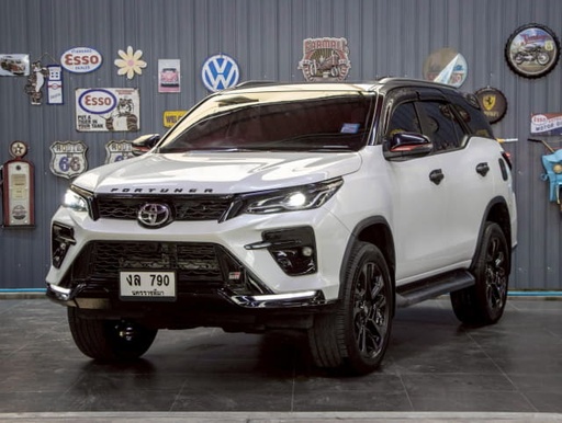 2023 TOYOTA Fortuner