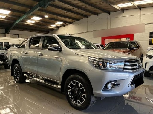 2017 TOYOTA Hilux