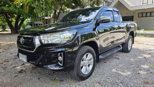 2019 TOYOTA Hilux