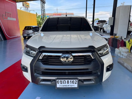 2020 TOYOTA Hilux