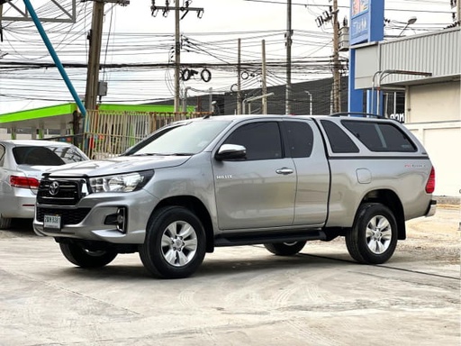 2018 TOYOTA Hilux