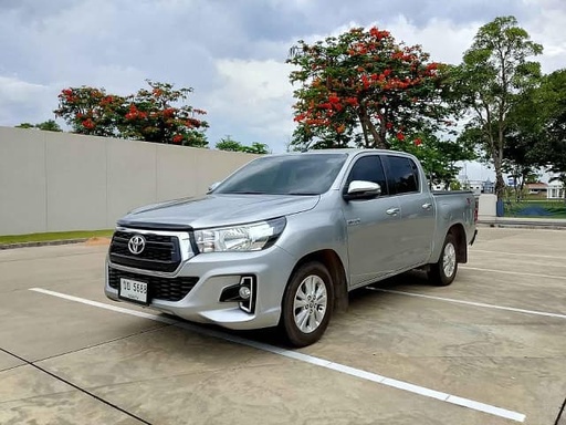 2020 TOYOTA Hilux