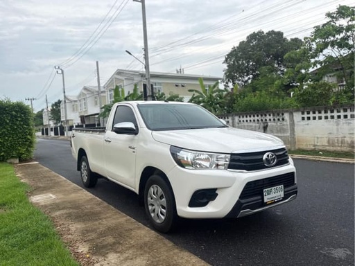 2019 TOYOTA Hilux