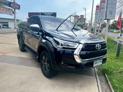 2023 TOYOTA Hilux