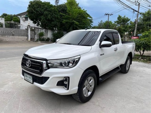 2019 TOYOTA Hilux
