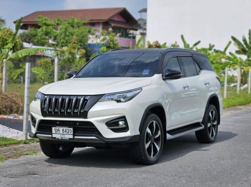 2019 TOYOTA Fortuner