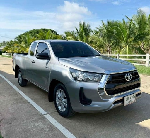 2021 TOYOTA Hilux