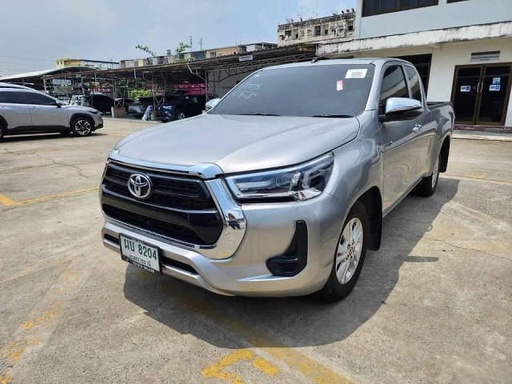 2022 TOYOTA Hilux