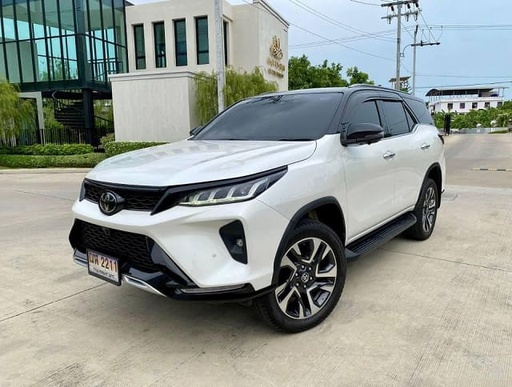 2022 TOYOTA Fortuner