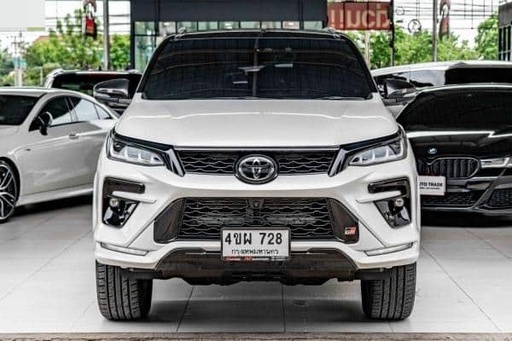 2023 TOYOTA Fortuner