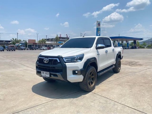 2022 TOYOTA Hilux