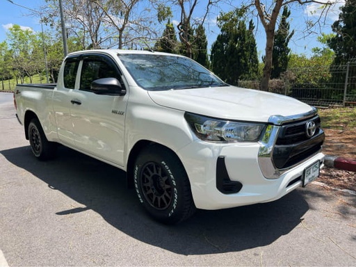 2021 TOYOTA Hilux
