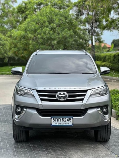 2019 TOYOTA Fortuner