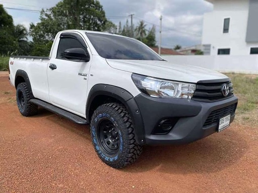 2019 TOYOTA Hilux