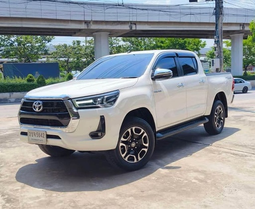 2022 TOYOTA Hilux