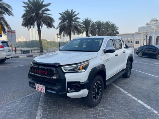 2018 TOYOTA Hilux