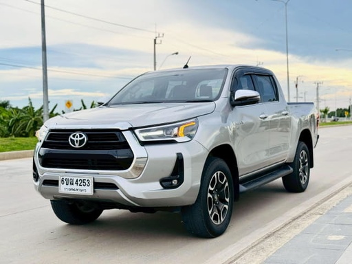 2020 TOYOTA Hilux