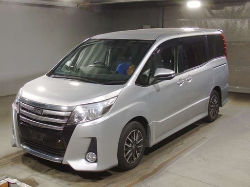 2017 TOYOTA Noah