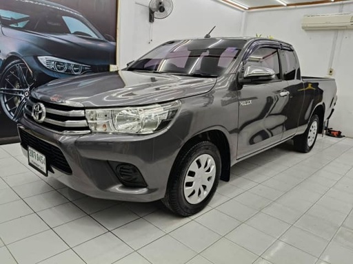 2017 TOYOTA Hilux