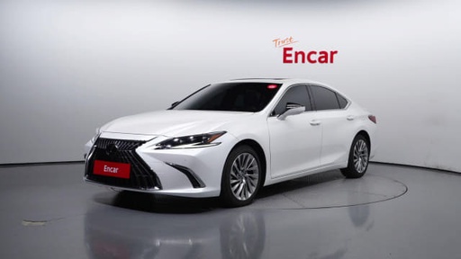 2025 LEXUS ES