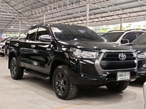 2020 TOYOTA Hilux