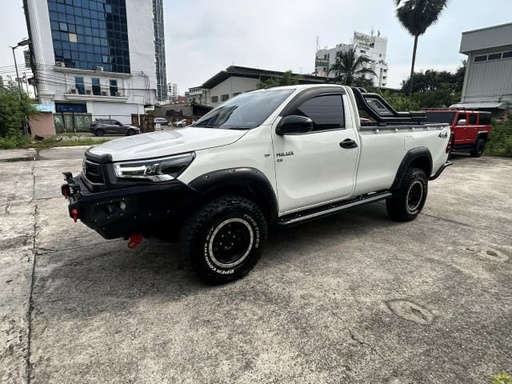 2021 TOYOTA Hilux