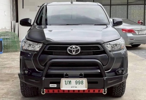 2024 TOYOTA Hilux