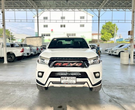 2017 TOYOTA Hilux