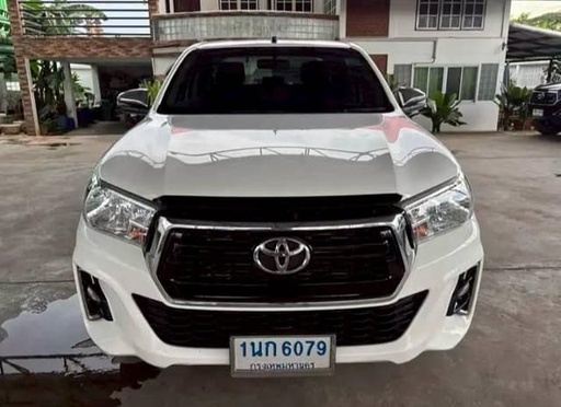 2019 TOYOTA Hilux