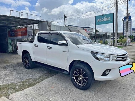 2017 TOYOTA Hilux