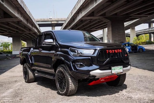 2018 TOYOTA Hilux