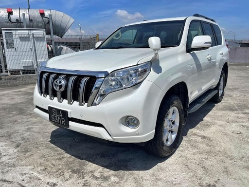 2016 TOYOTA Land Cruiser
