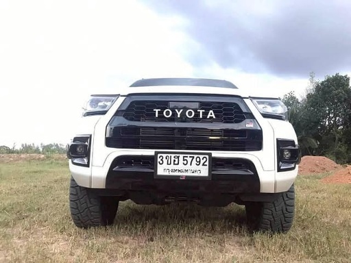 2022 TOYOTA Hilux