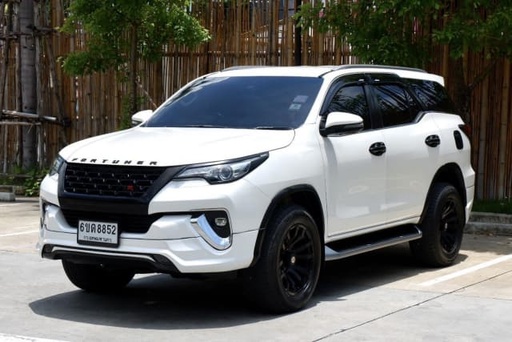 2018 TOYOTA Fortuner