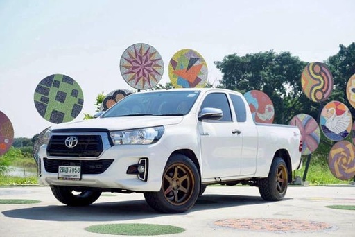 2020 TOYOTA Hilux